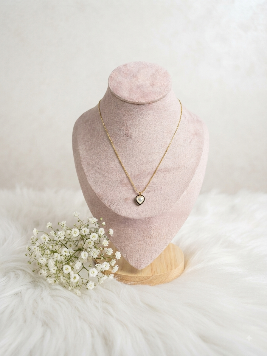 Beautiful anti tarnish white heart necklace
